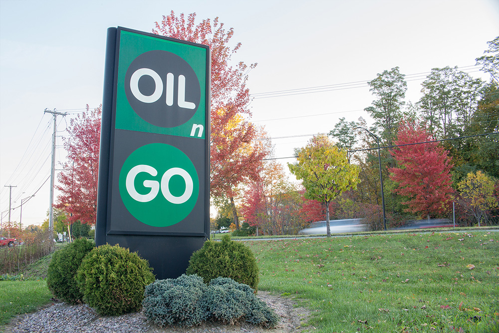 Oil n Go Sign - South Burlington, Shelburne Rd